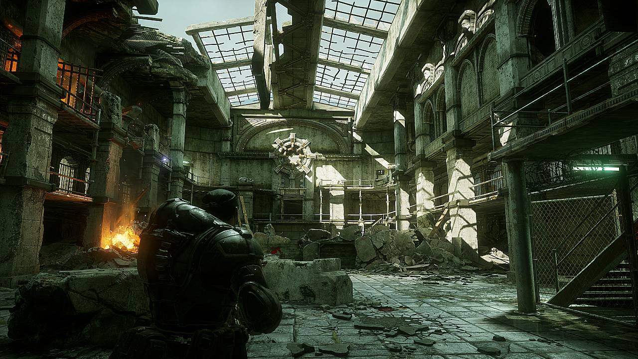 gears of war: Reloaded fenix inside a building